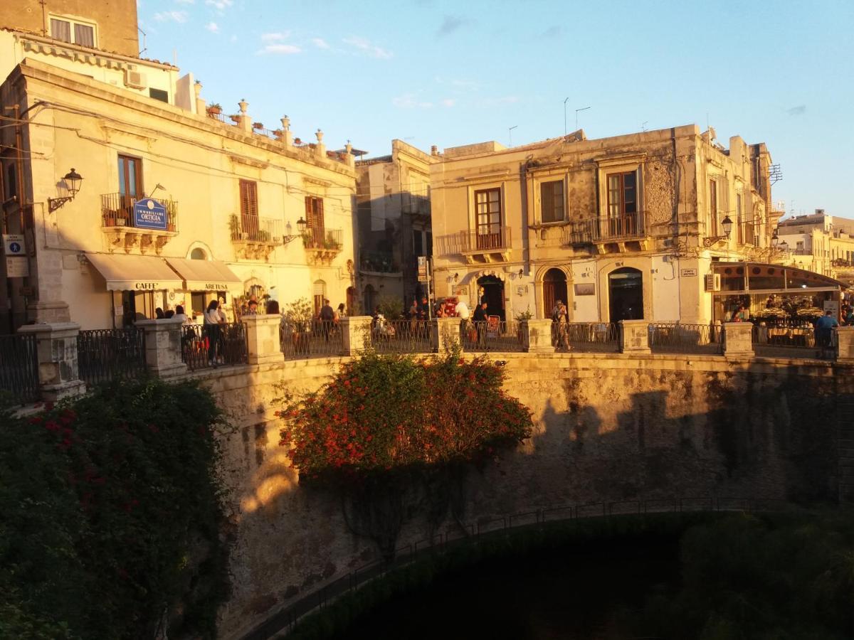 Ai Tintori Di Ortigia Villa Syrakusa Exteriör bild
